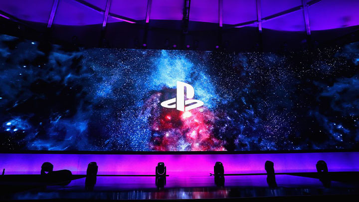 E3