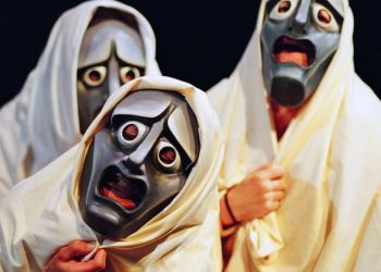 جامعه‌ی بی تئاتر | یادداشتی به‌بهانه روز جهانی تئاتر