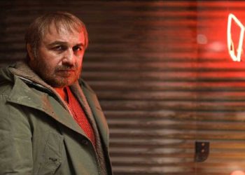 با ادامه شیوع ویروس کرونا تولید فیلم روشن متوقف شد