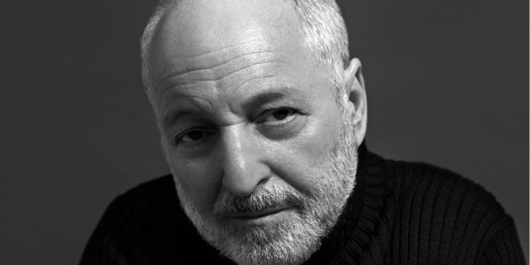 مصاحبه با آندره اسیمن نویسنده‌ کتاب Call Me By Your Name