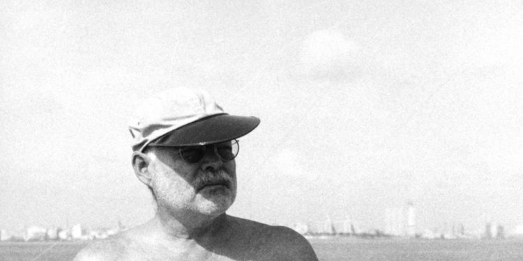 زیر و بم ارنست همینگوی و آثارش | وقار جاودانه