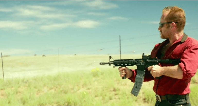 Hell Or High Water Machine Gun Scene نقد و بررسی فیلم Survive The Night | دنیا به فیلم‌های بد هم نیاز دارد