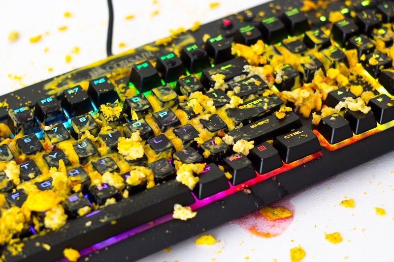 از بین بردن لکه‌های صفحه کلید و کیبورد