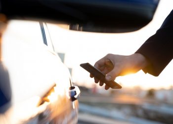 اپل از سوییچ مجازی CarKey در iOS 14 رونمایی کرد