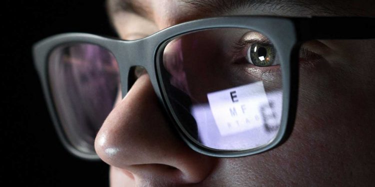 چگونه از خستگی چشم حین استفاده طولانی مدت از صفحه نمایش جلوگیری کنیم؟