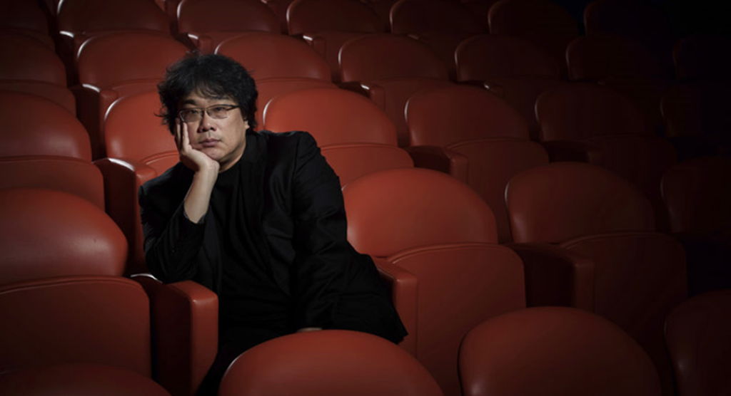 بونگ جون هو یکی از فیلم‌نامه‌های دو پروژه جدیدش را به پایان رساند