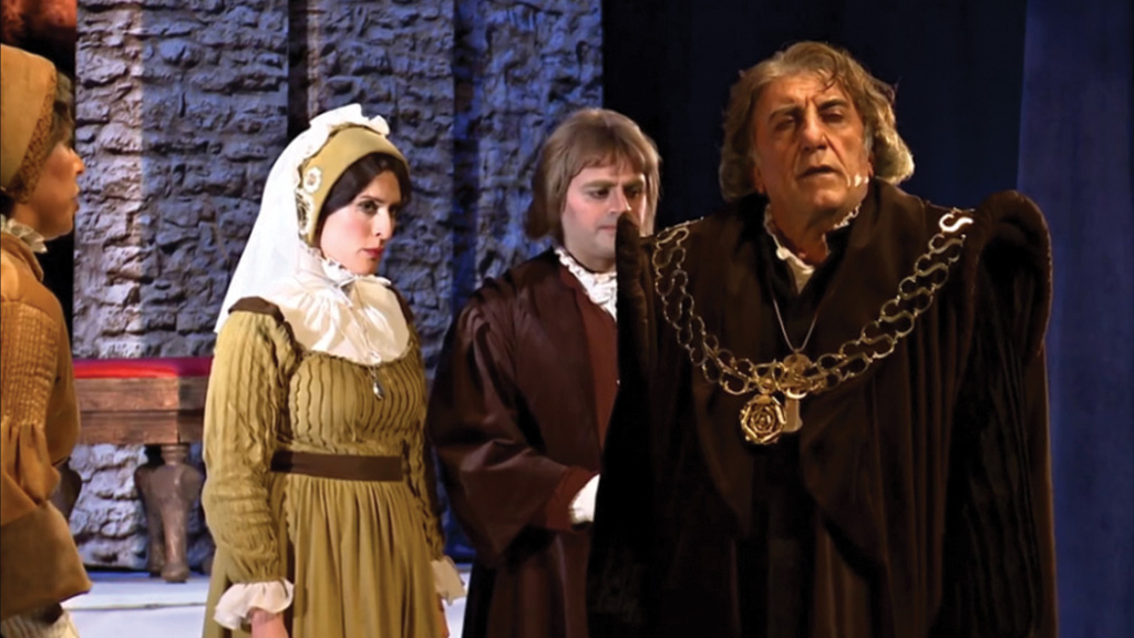 تئاتر مردی برای تمام فصول